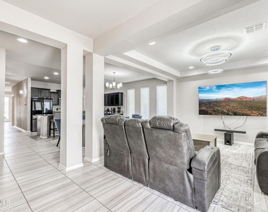 13610 Keighly Street - Photo Thumbnail 9