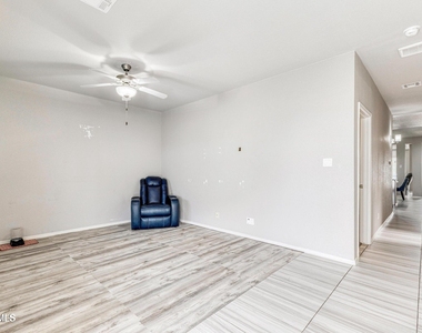 13610 Keighly Street - Photo Thumbnail 10