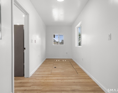 810 Brewster Street - Photo Thumbnail 31