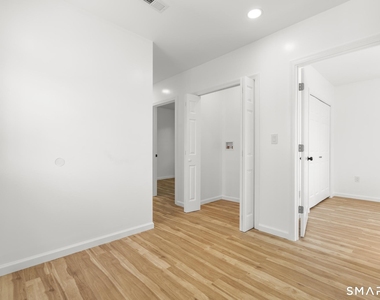810 Brewster Street - Photo Thumbnail 22