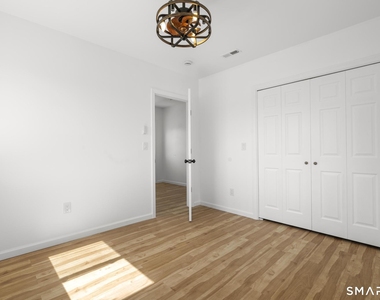 810 Brewster Street - Photo Thumbnail 28