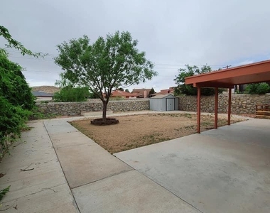 765 Colchester Drive - Photo Thumbnail 18