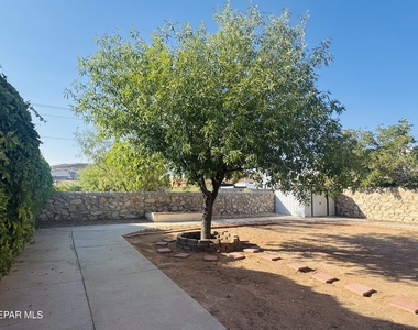 765 Colchester Drive - Photo Thumbnail 17