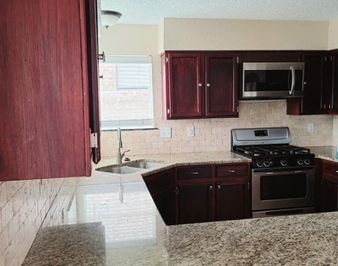 765 Colchester Drive - Photo Thumbnail 6