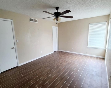 765 Colchester Drive - Photo Thumbnail 10