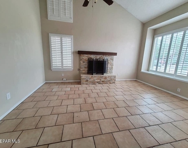 765 Colchester Drive - Photo Thumbnail 2