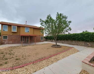 765 Colchester Drive - Photo Thumbnail 19