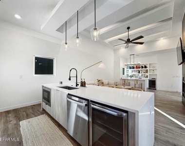 5636 River Run Street - Photo Thumbnail 12