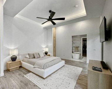 5636 River Run Street - Photo Thumbnail 17