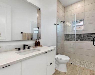 5636 River Run Street - Photo Thumbnail 32
