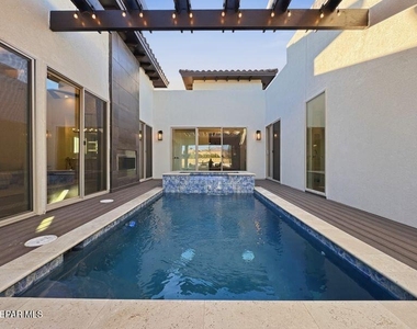 5636 River Run Street - Photo Thumbnail 44
