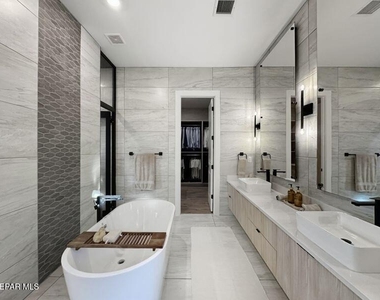 5636 River Run Street - Photo Thumbnail 21