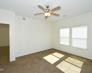 1253 Indigo Sky Street - Photo Thumbnail 31