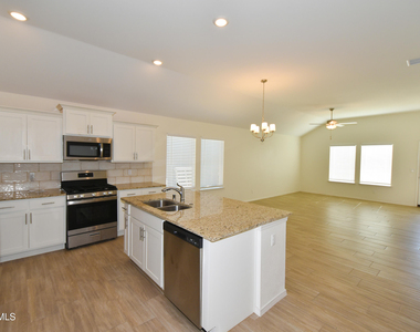 1253 Indigo Sky Street - Photo Thumbnail 23