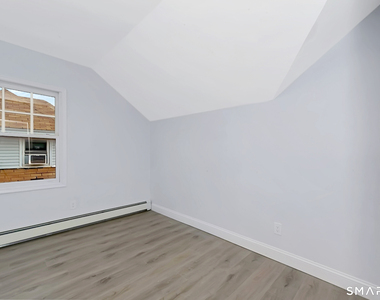 463 Wilmot Avenue - Photo Thumbnail 13