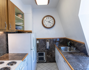 236 Hempstead Street - Photo Thumbnail 5