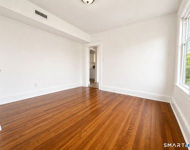 545 Huntington Road - Photo Thumbnail 7