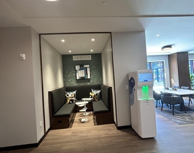 711 Summer Street - Photo Thumbnail 8