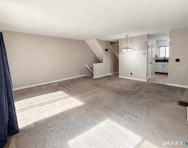 594 Center Street - Photo Thumbnail 3