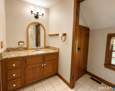 9 Bobolink Lane - Photo Thumbnail 6