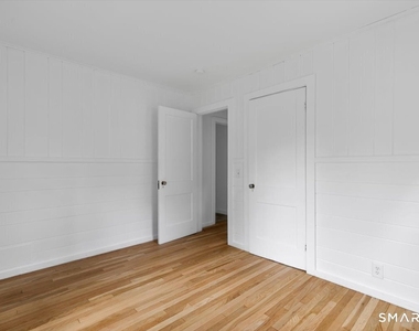 21 Green Street - Photo Thumbnail 18