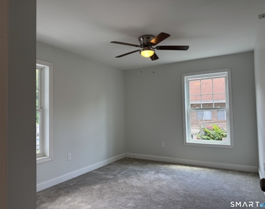 1085 Whalley Avenue - Photo Thumbnail 7