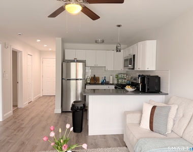 1085-4 Whalley Avenue - Photo Thumbnail 2