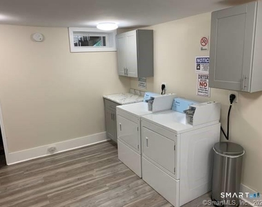 211 Thames Street - Photo Thumbnail 10