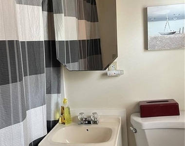 39 Pepperidge Avenue - Photo Thumbnail 17