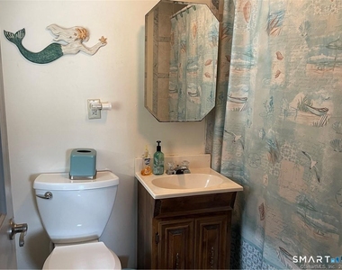 39 Pepperidge Avenue - Photo Thumbnail 15