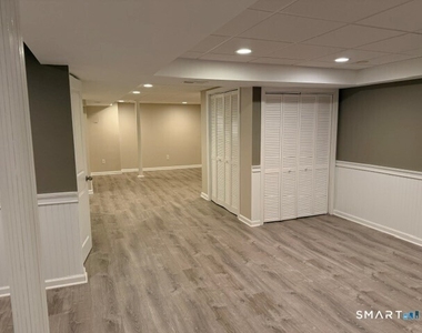 289 New Haven Avenue - Photo Thumbnail 8