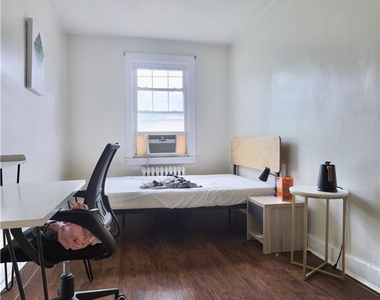 2324 Murray Ave - Photo Thumbnail 24