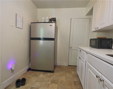 2324 Murray Ave - Photo Thumbnail 12