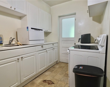 2324 Murray Ave - Photo Thumbnail 11