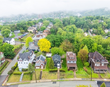 335 Lafayette Ave - Photo Thumbnail 44