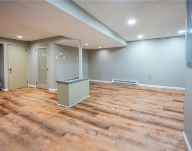 335 Lafayette Ave - Photo Thumbnail 32