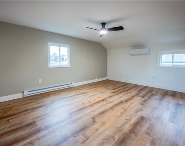 335 Lafayette Ave - Photo Thumbnail 23