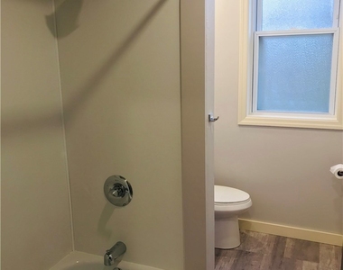 500 Southern Ave - Photo Thumbnail 10