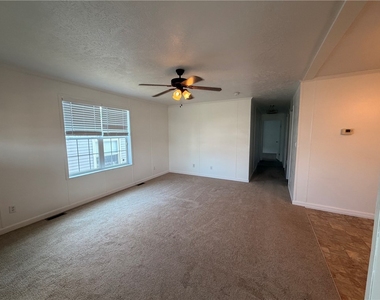 3202 46th St - Photo Thumbnail 2