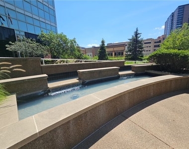 112 Washington Pl - Photo Thumbnail 12