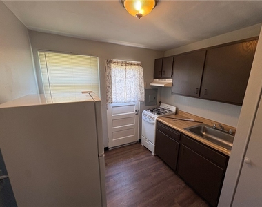 1 Penn Ridge Ct - Photo Thumbnail 9