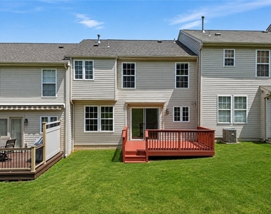 634 E Village Green Blvd - Photo Thumbnail 17