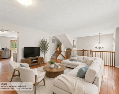 634 E Village Green Blvd - Photo Thumbnail 2