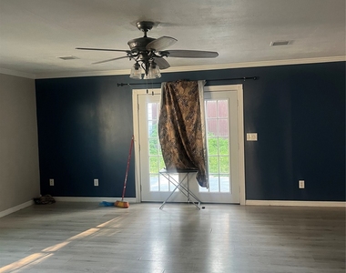 315 Hill Ave - Photo Thumbnail 6