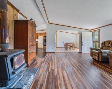 113 Anthony Road - Photo Thumbnail 3