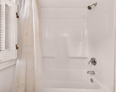 82 Clovercrest Drive - Photo Thumbnail 25
