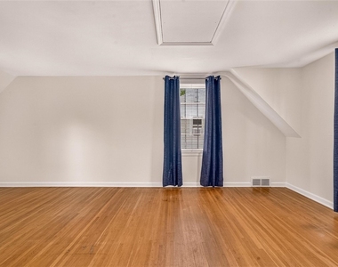 82 Clovercrest Drive - Photo Thumbnail 26