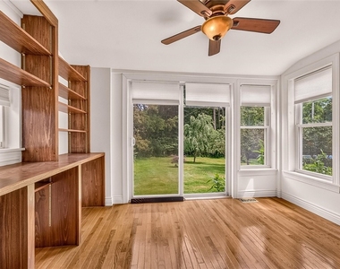 82 Clovercrest Drive - Photo Thumbnail 12
