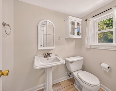 82 Clovercrest Drive - Photo Thumbnail 19
