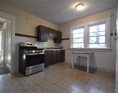 9 Wellington Road - Photo Thumbnail 9